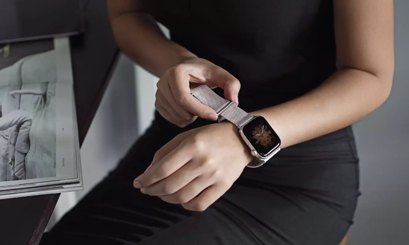 Buy UNIQ Apple Watch Straps in Pakistan