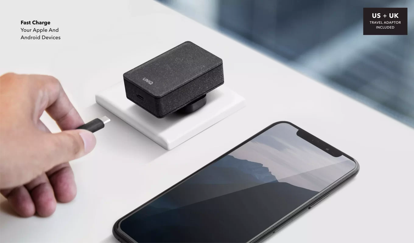 Buy Original UNIQ Versa Slim Kit USB-C wall Charger in Pakistan